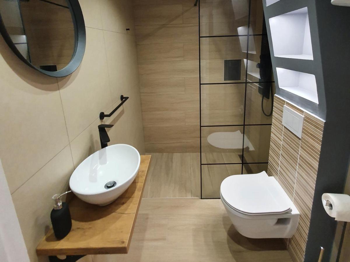 Apartments Kiwi 罗维尼 外观 照片