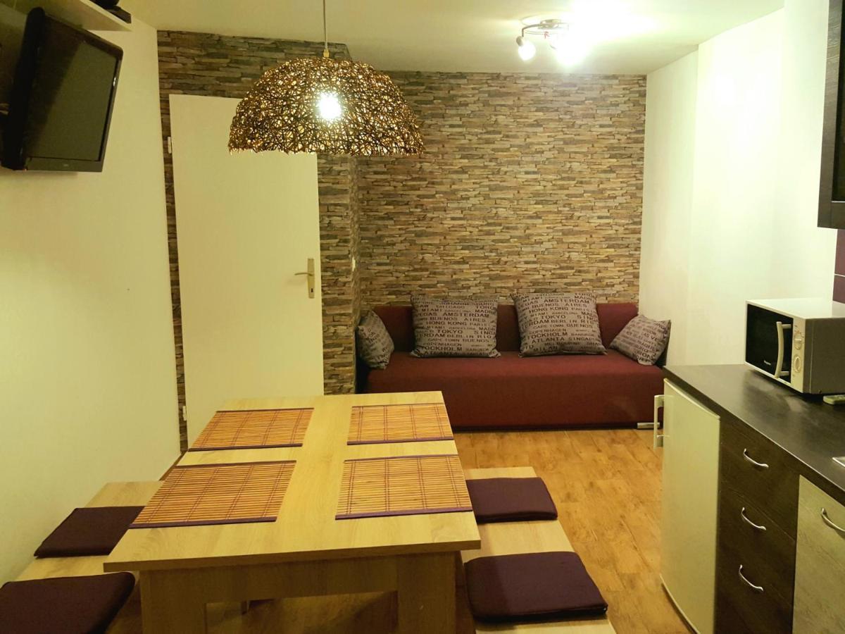 Apartments Kiwi 罗维尼 外观 照片